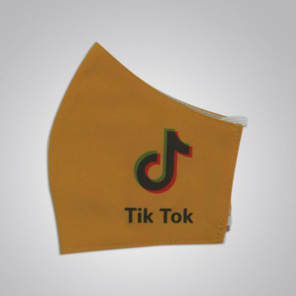 Tapabocas de Tik Tok con fondo amarillo